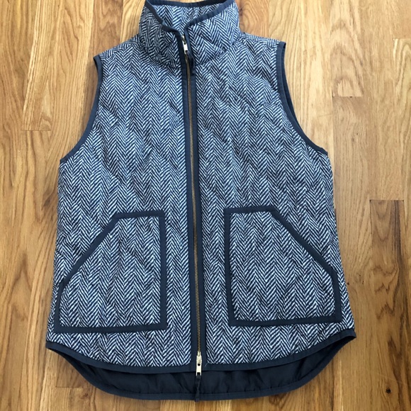 SOLD J. Crew Excursion Herringbone Quilted Vest - Picture 2 of 13